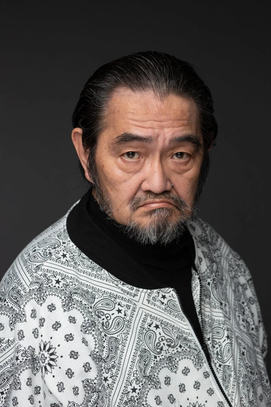赤松利市さんのポートレート